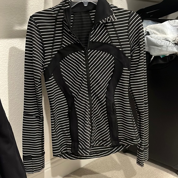lululemon athletica Jackets & Blazers - Lululemon black and white define jacket size 6